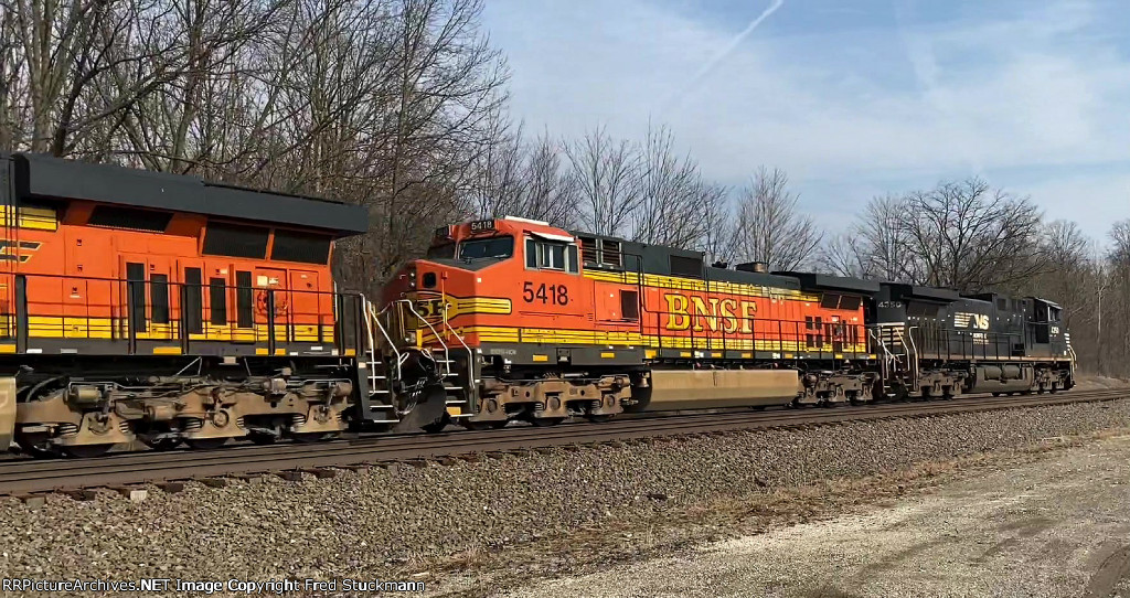 BNSF 5418